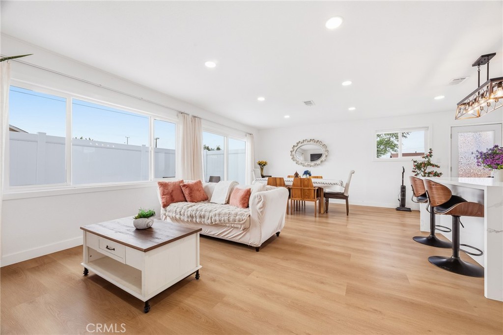 1504 Bromley