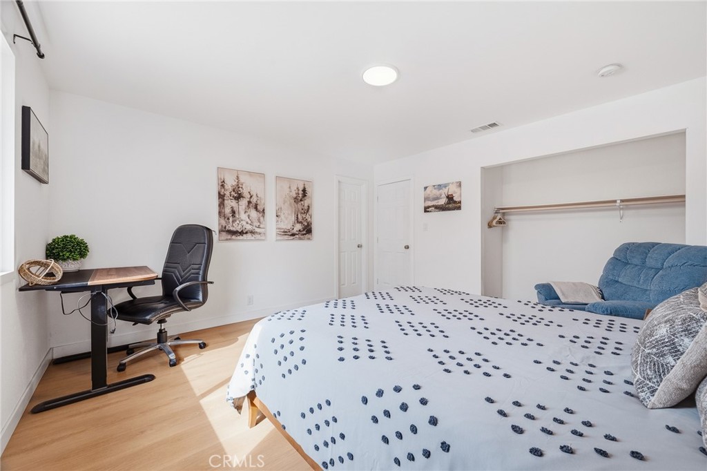 1504 Bromley