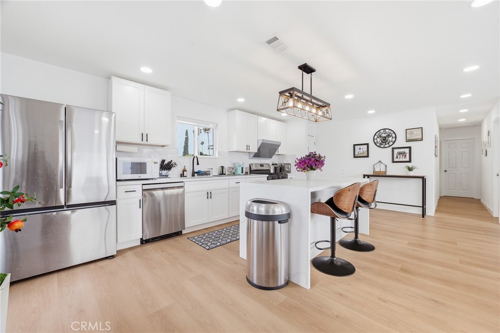 1504 Bromley