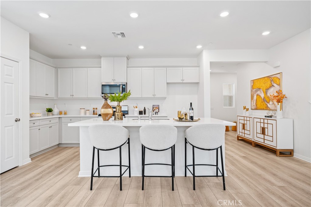 4125 E La Jolla Street