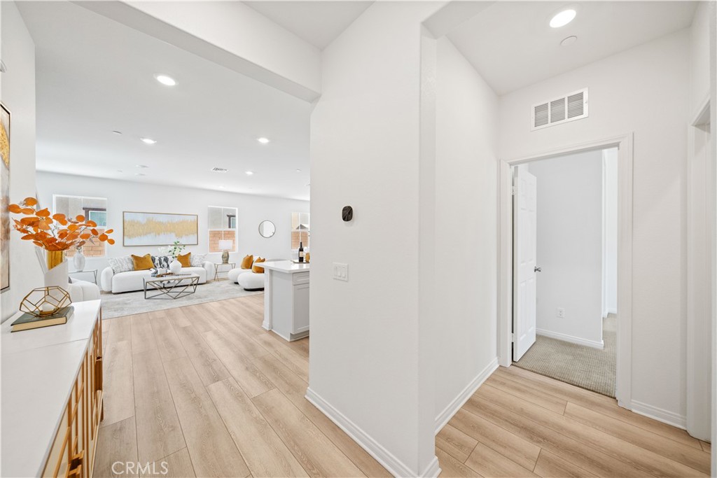 4125 E La Jolla Street