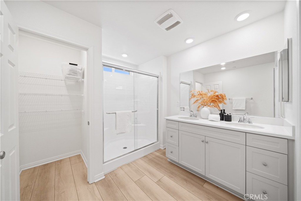 4125 E La Jolla Street
