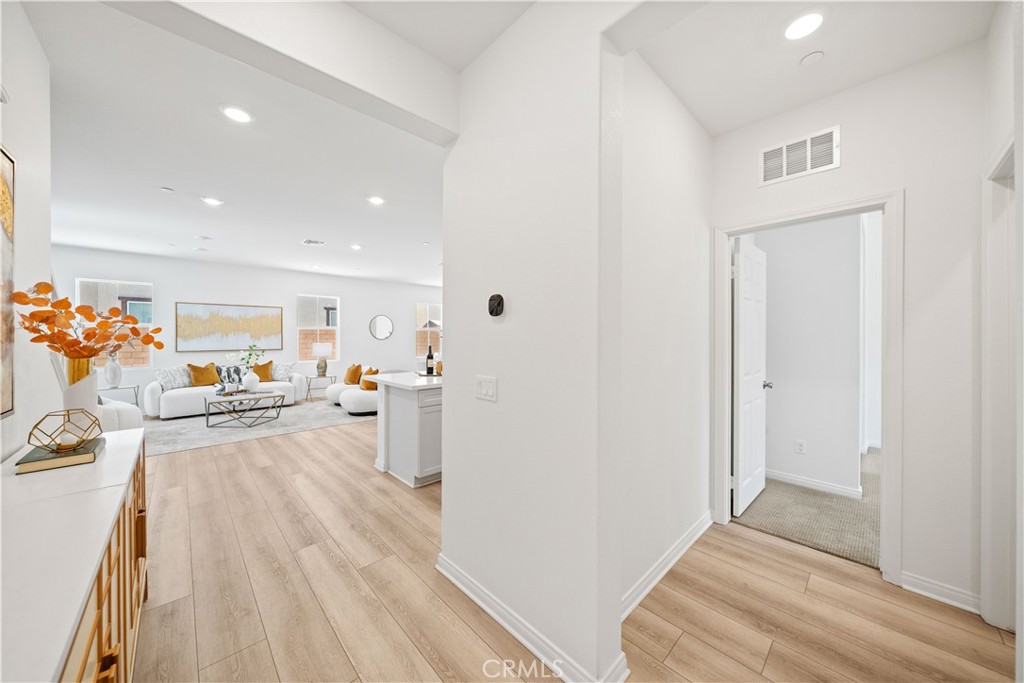 4125 E La Jolla Street