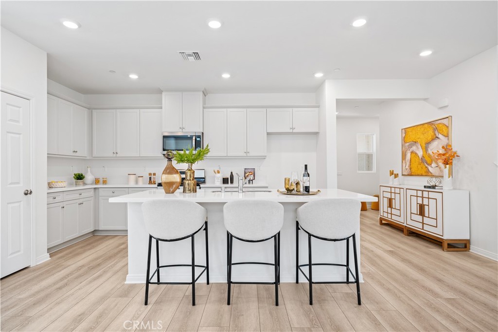 4125 E La Jolla Street