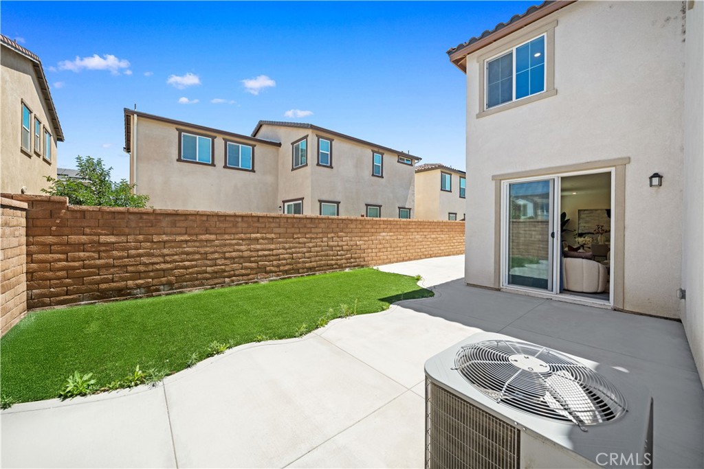 4125 E La Jolla Street
