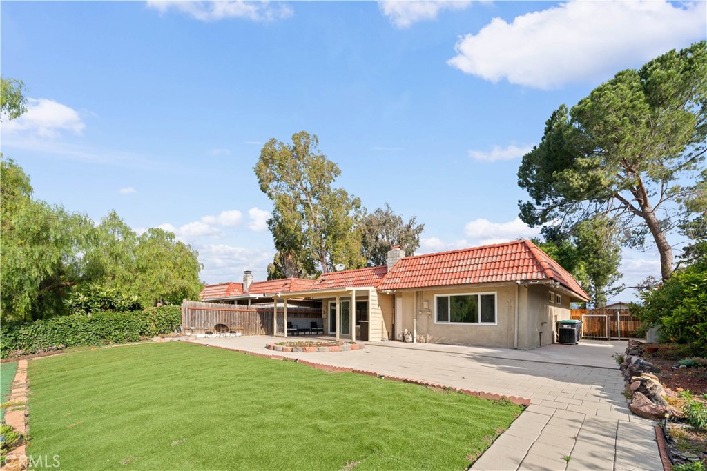 3527 Terrace Dr