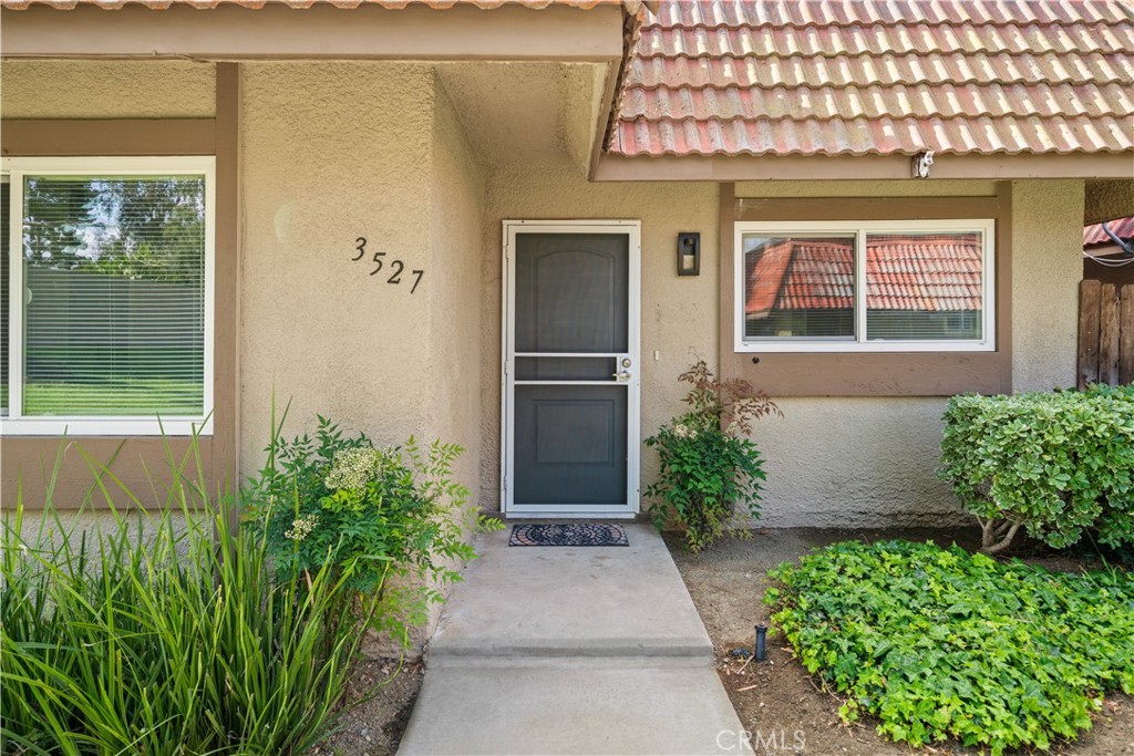 3527 Terrace Dr
