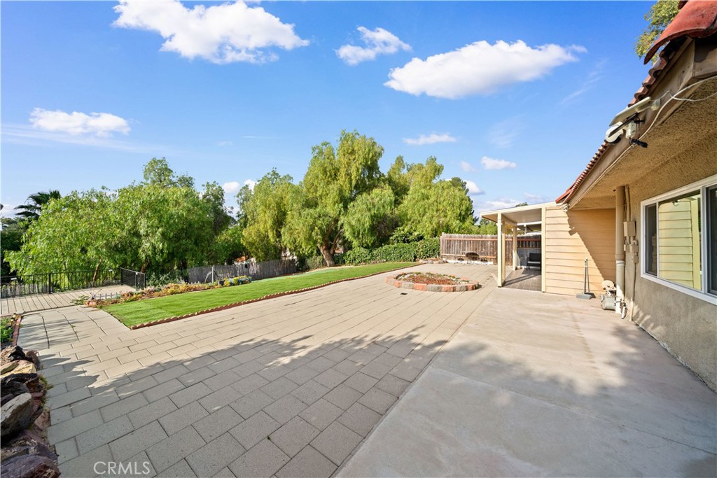 3527 Terrace Dr