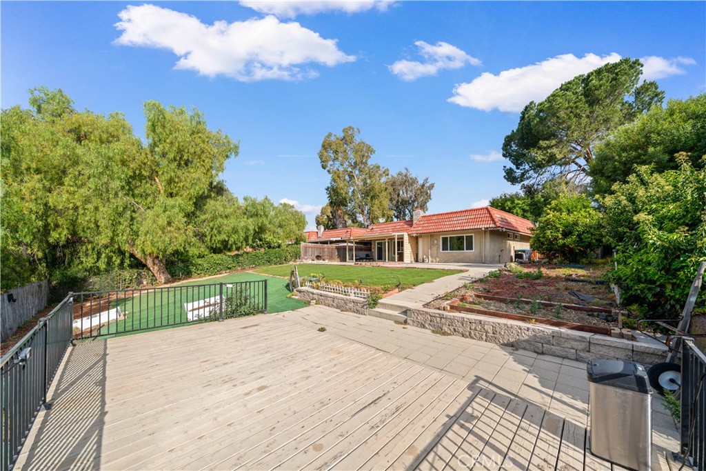 3527 Terrace Dr