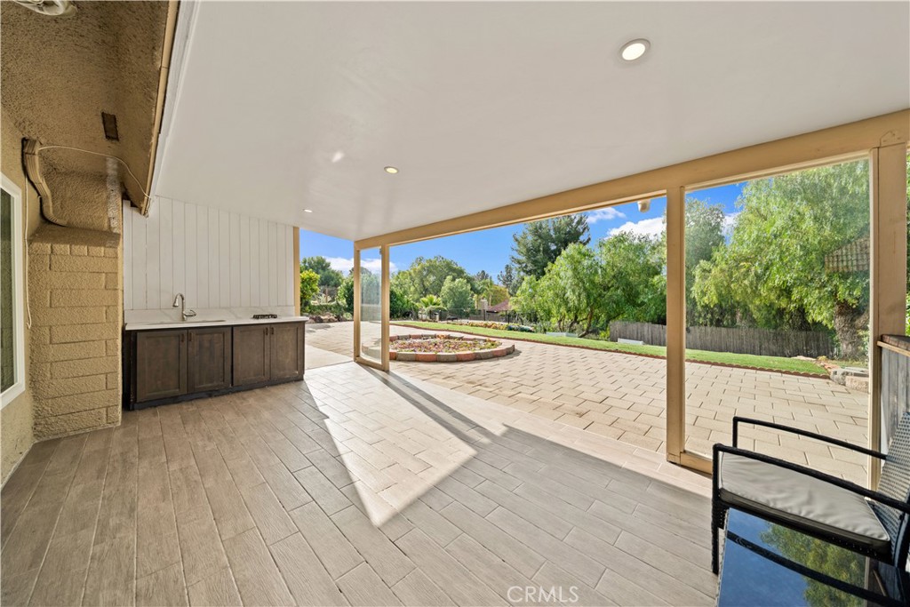 3527 Terrace Dr