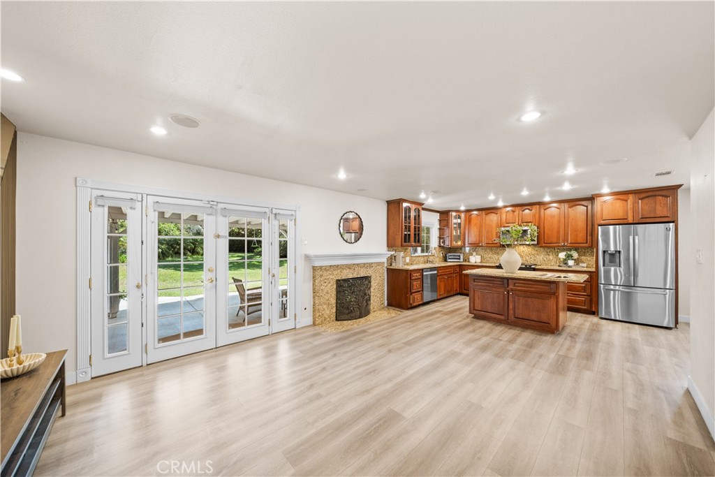 818 W Bonnie Brae Court