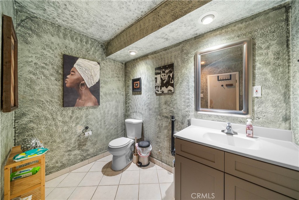 818 W Bonnie Brae Court