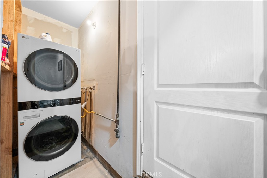 818 W Bonnie Brae Court