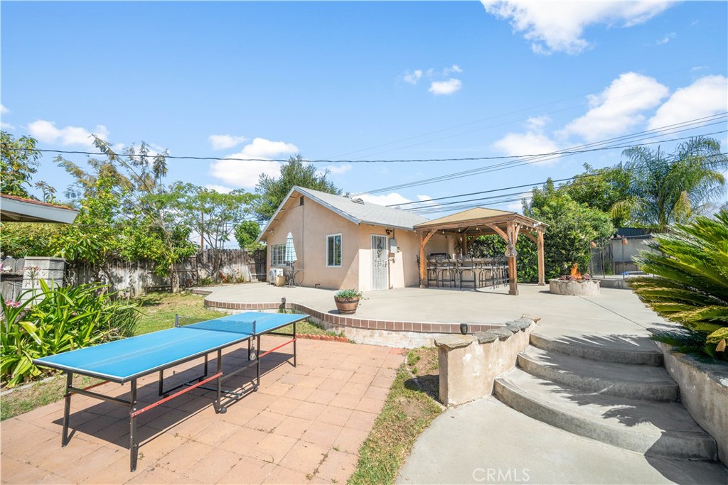 818 W Bonnie Brae Court