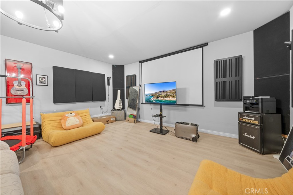 818 W Bonnie Brae Court