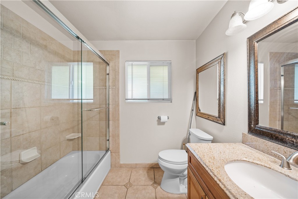 818 W Bonnie Brae Court