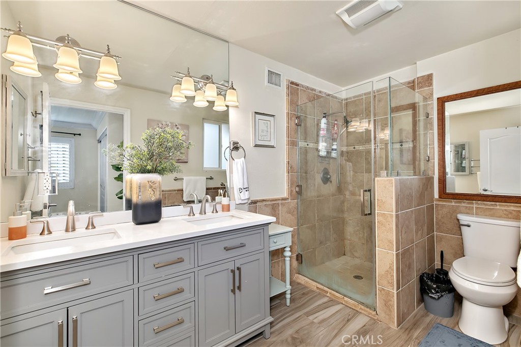 818 W Bonnie Brae Court