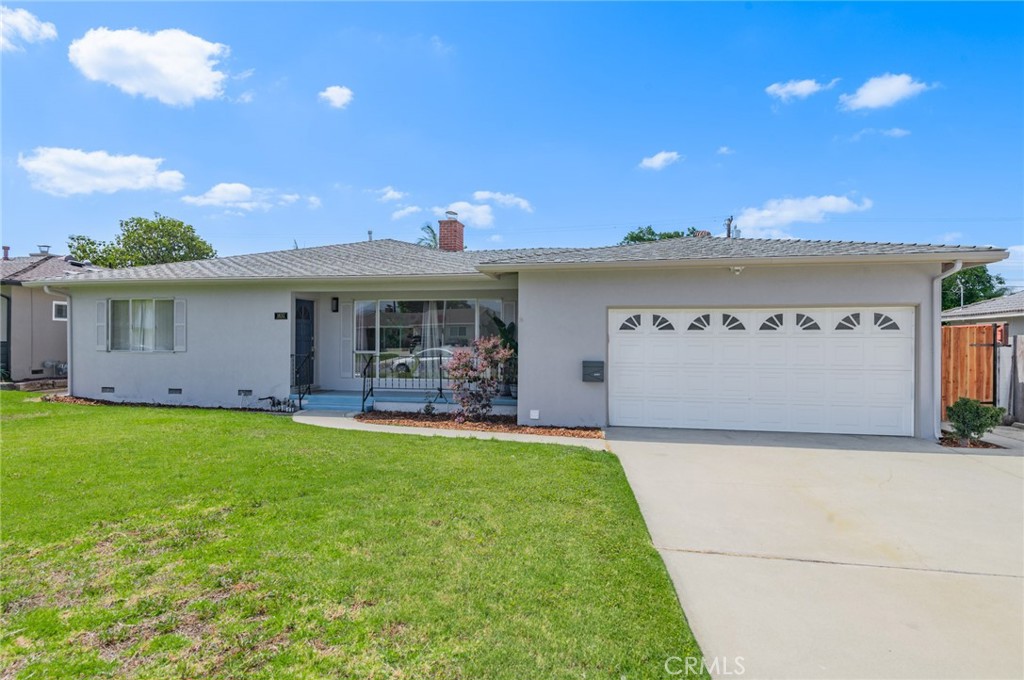 1832 E Eckerman