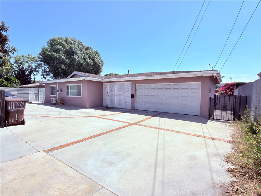 11724 Hemlock