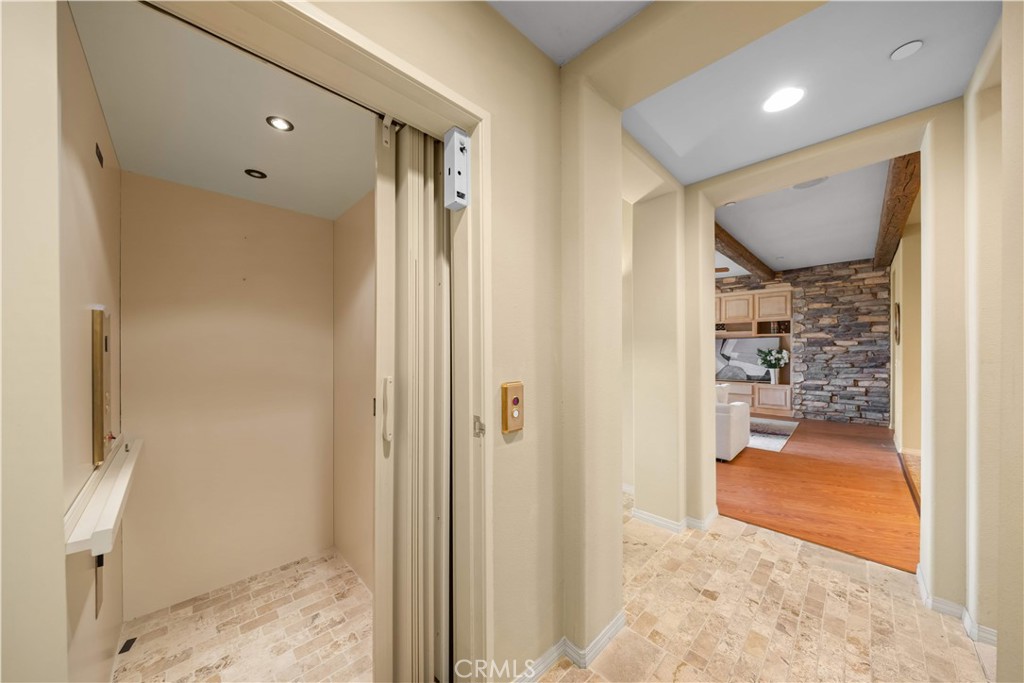 829 Kingsford