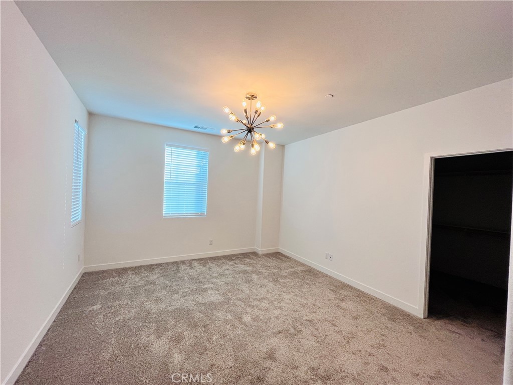 2031 Divine Arroyo