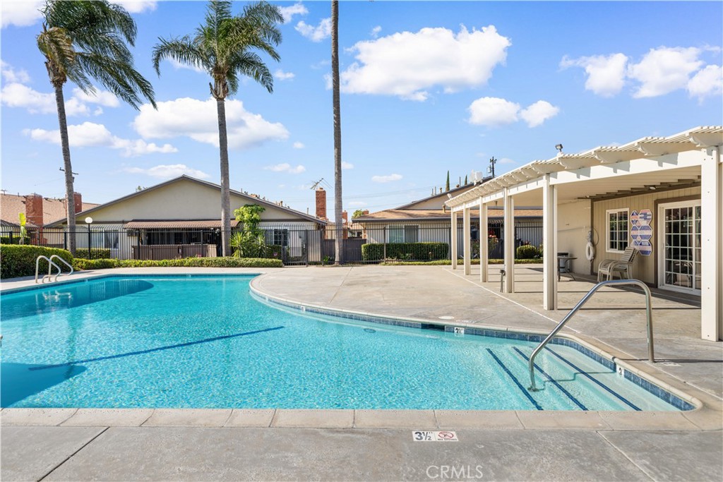 9166 Cerritos Avenue 48