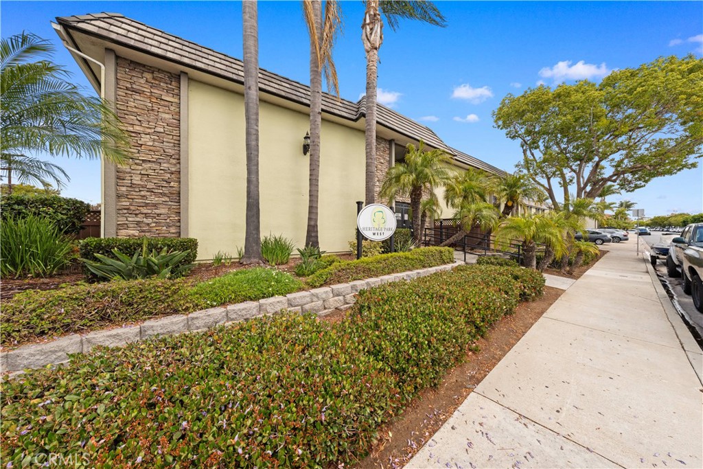 6602 Beadnell Way 22