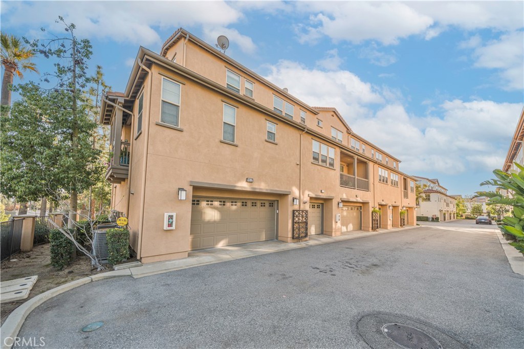 908 N Bouquet Court F