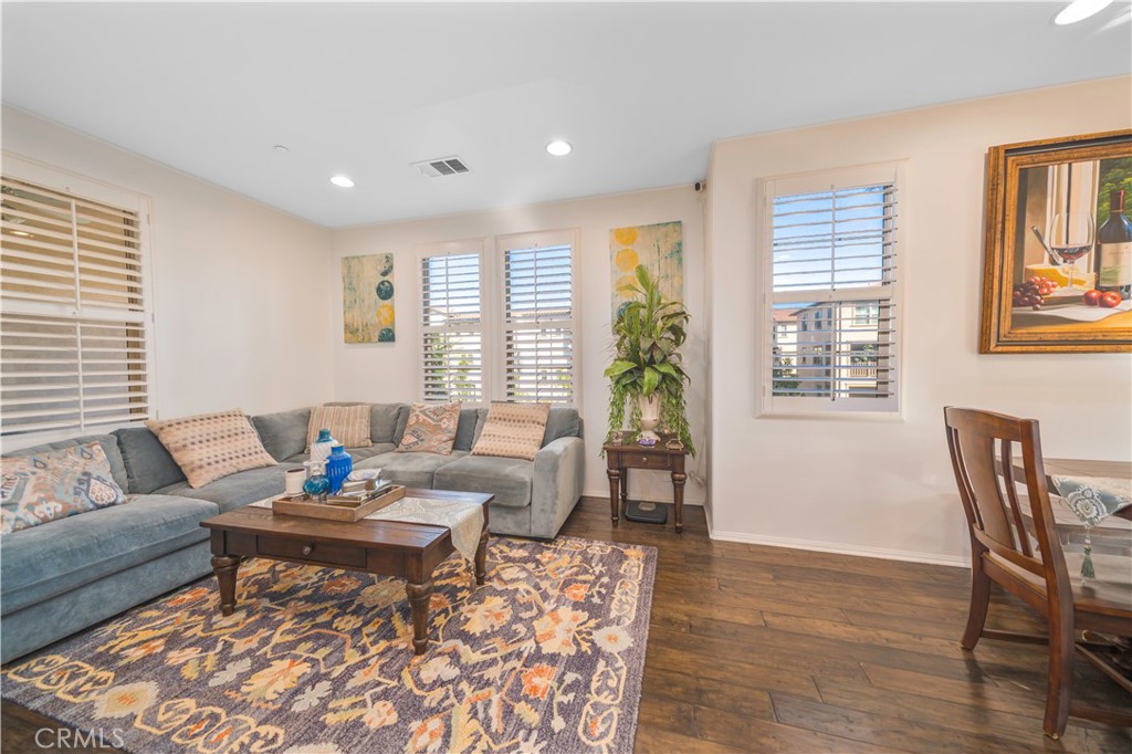 908 N Bouquet Court F