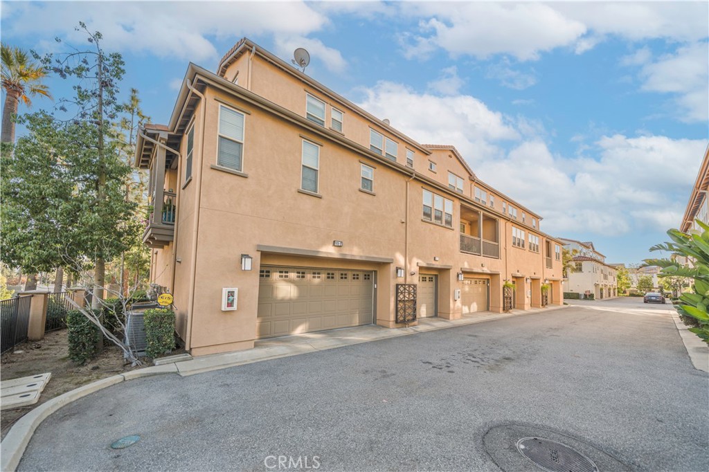 908 N Bouquet Court F
