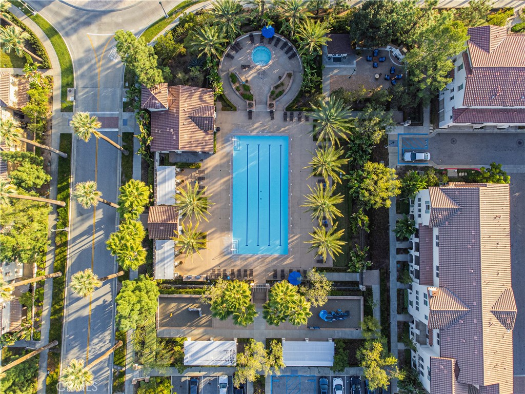 908 N Bouquet Court F
