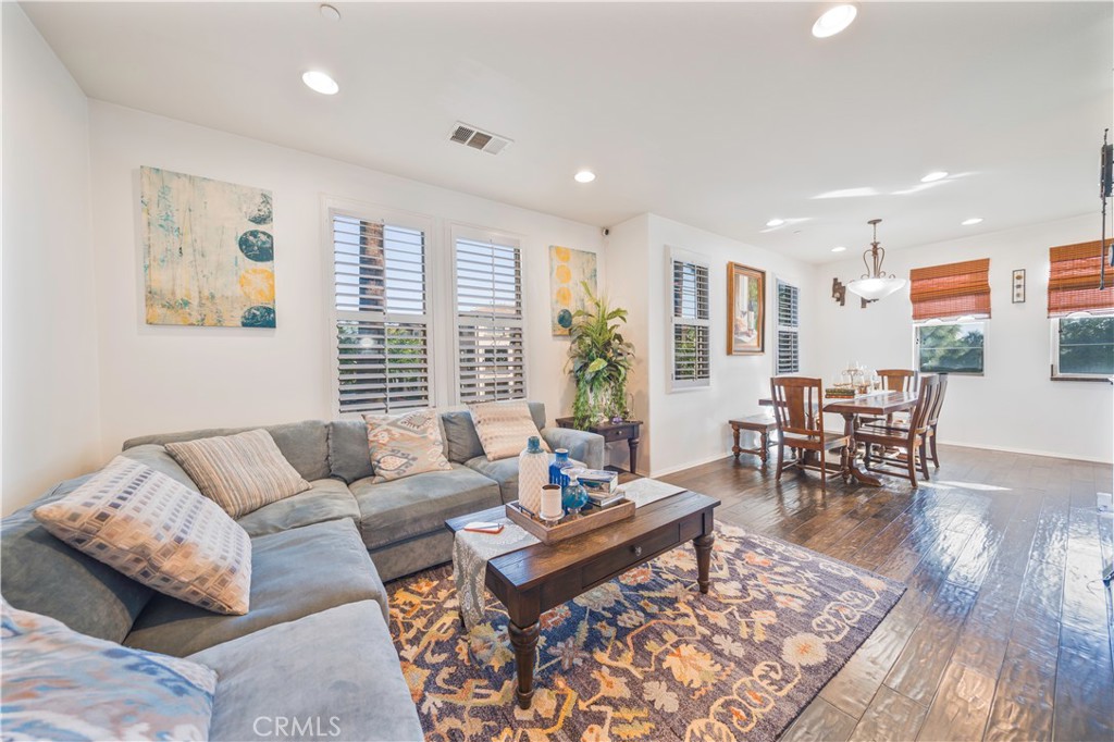 908 N Bouquet Court F