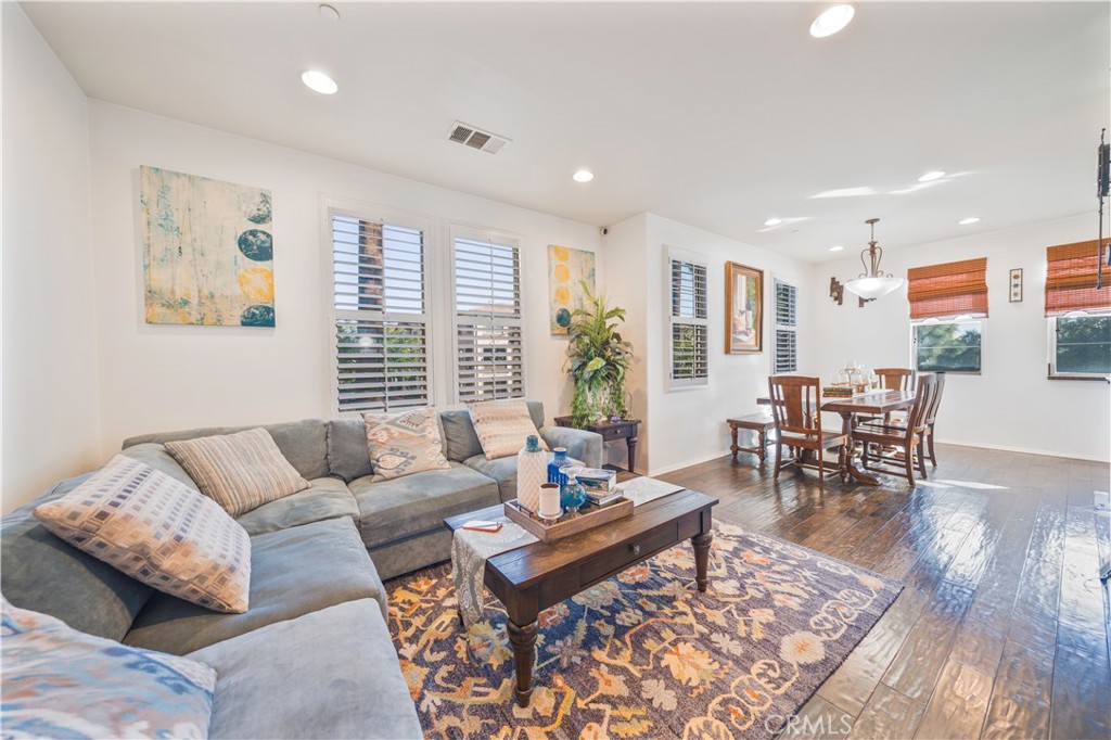 908 N Bouquet Court F
