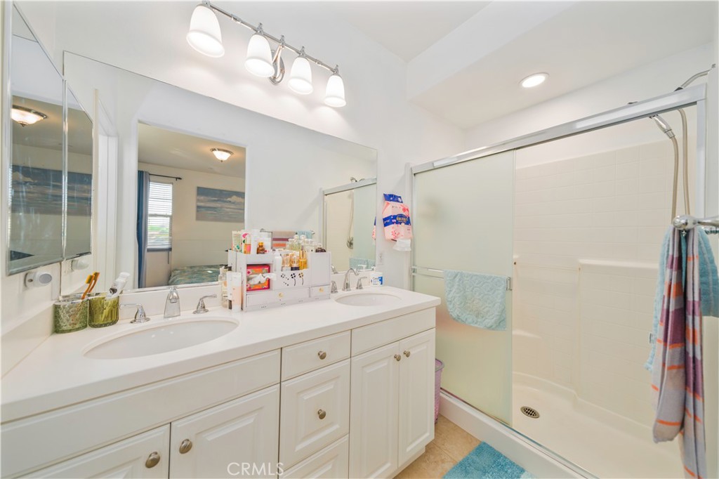 908 N Bouquet Court F