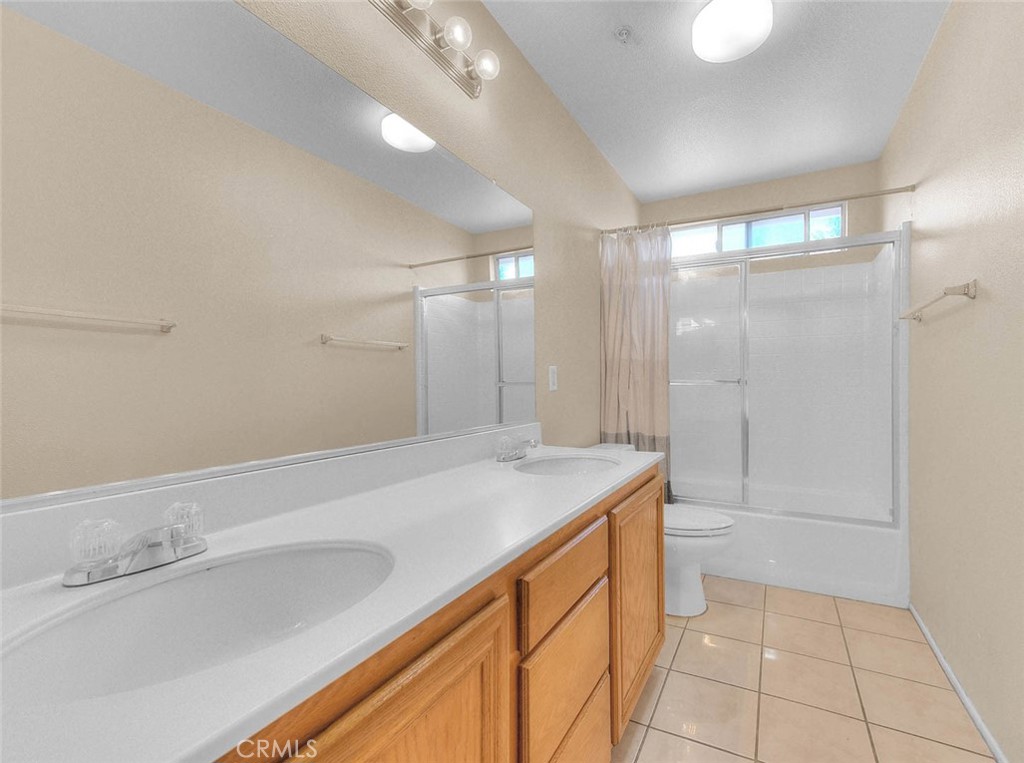 5793 Oakdale Lane