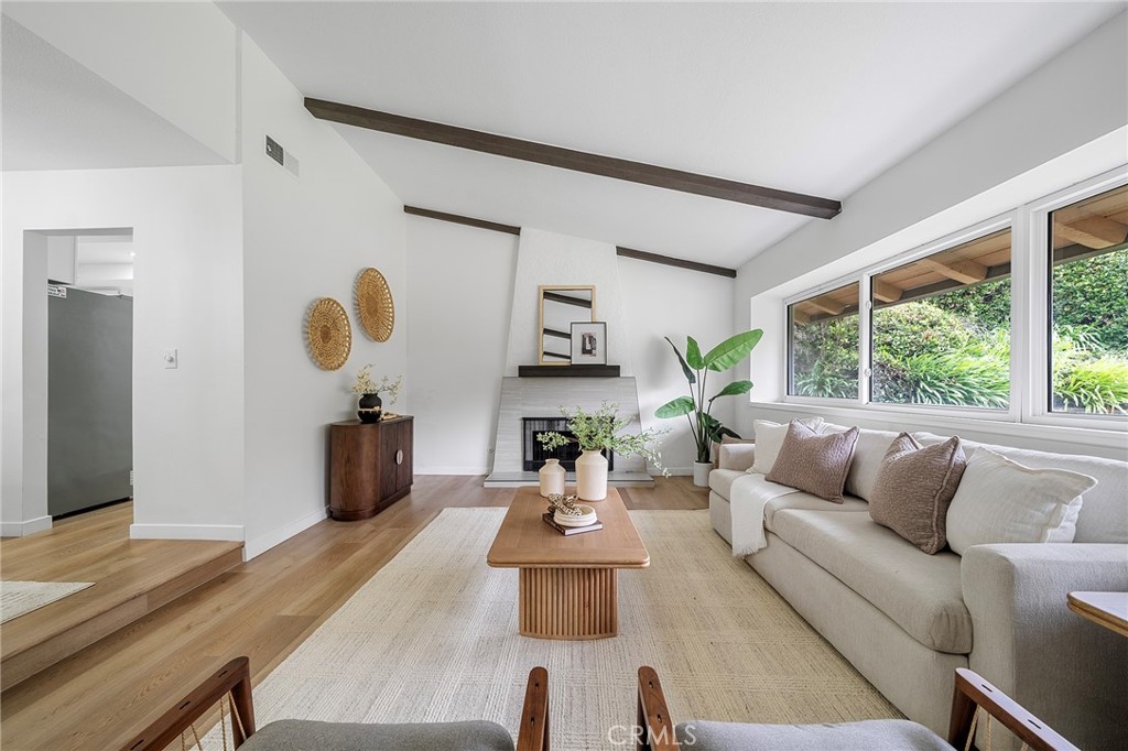 1628 Fox Glen Drive