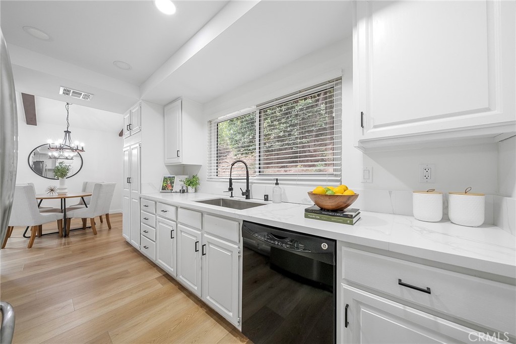 1628 Fox Glen Drive