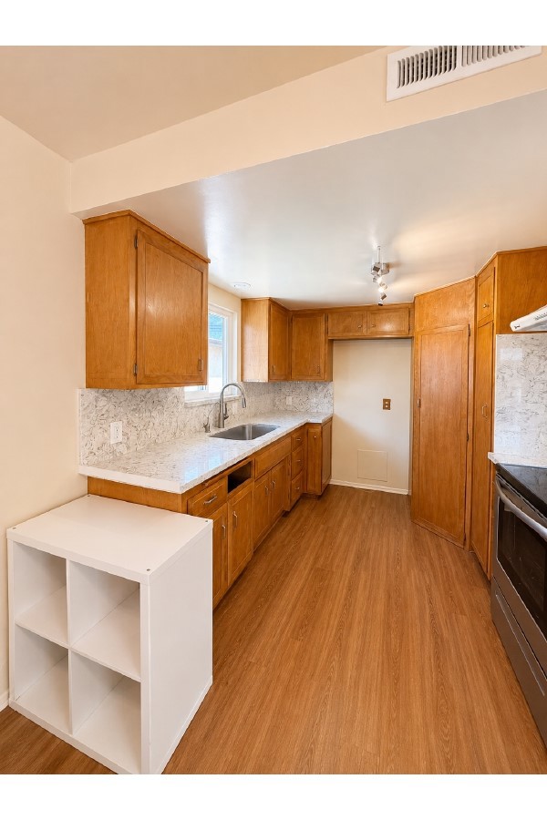 228 De Anza