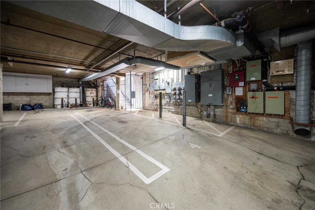 1921 Malcolm Avenue 201