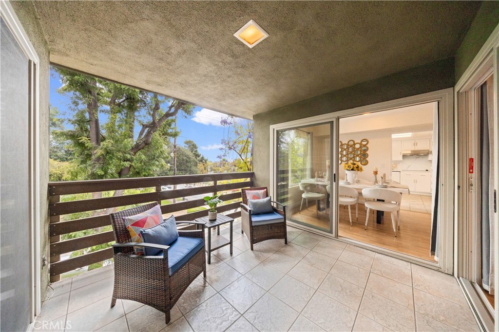1720 Mission Street 18