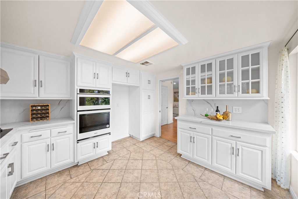 1720 Mission Street 18
