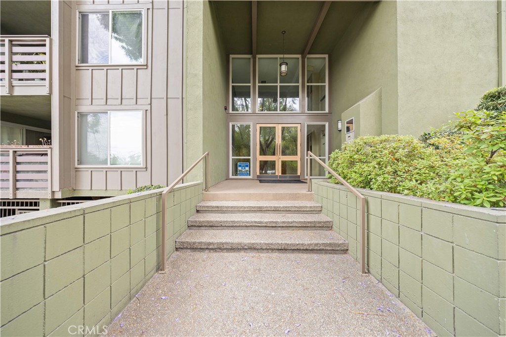 1720 Mission Street 18