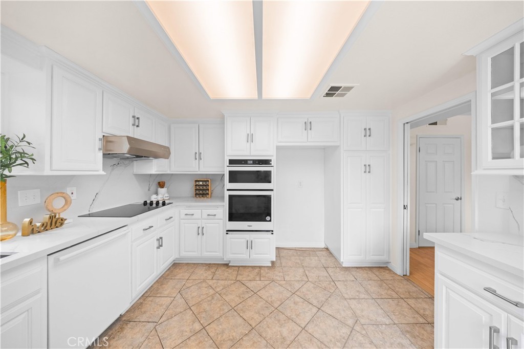 1720 Mission Street 18