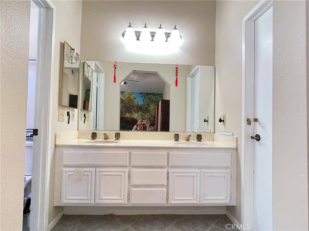 5913 Oakmont