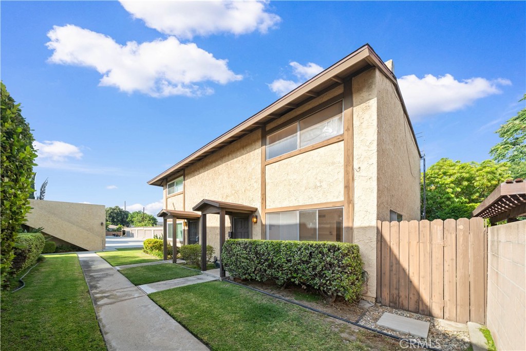 5422 McCulloch Avenue B