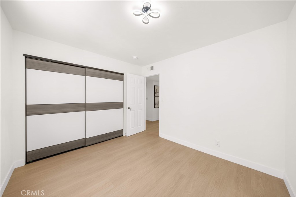 1290 Elm