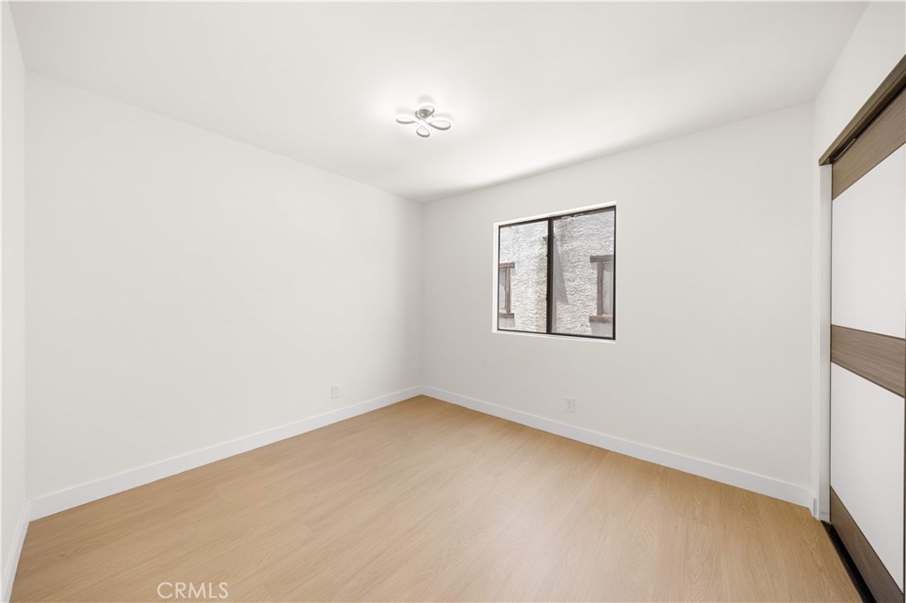 1290 Elm