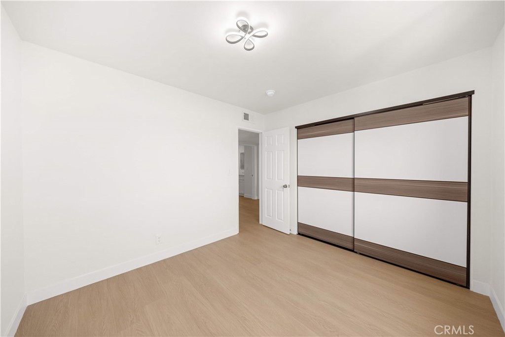 1290 Elm