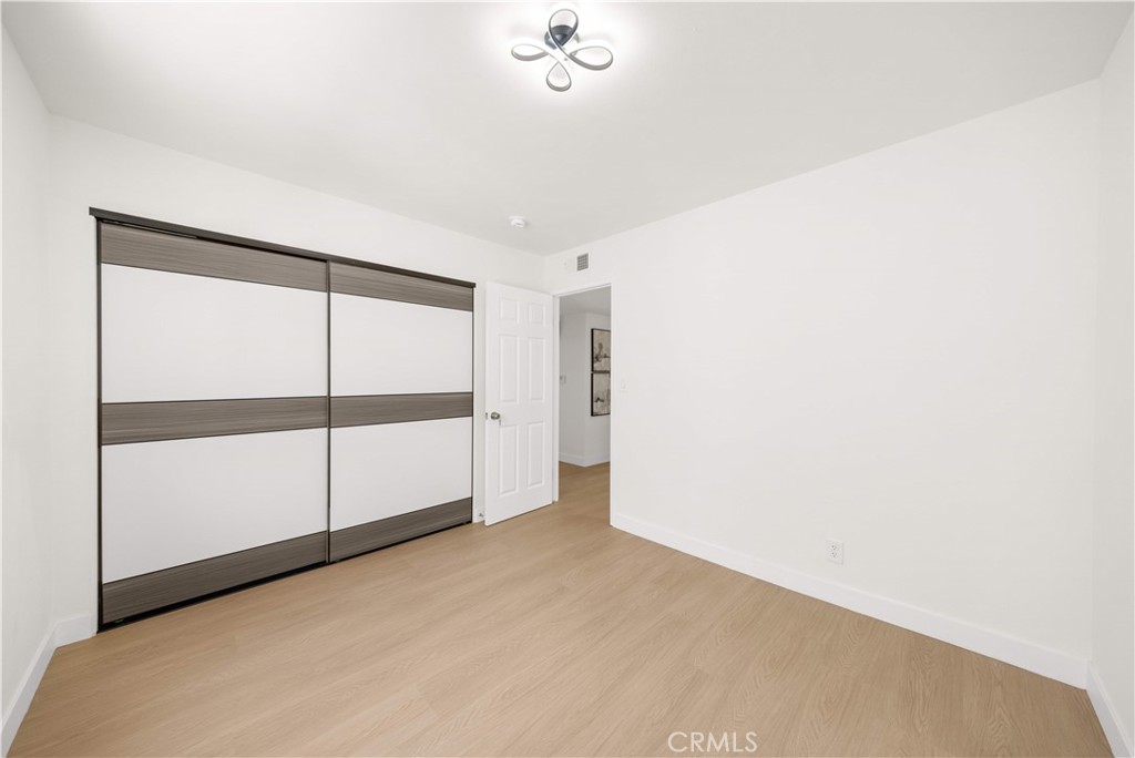 1290 Elm