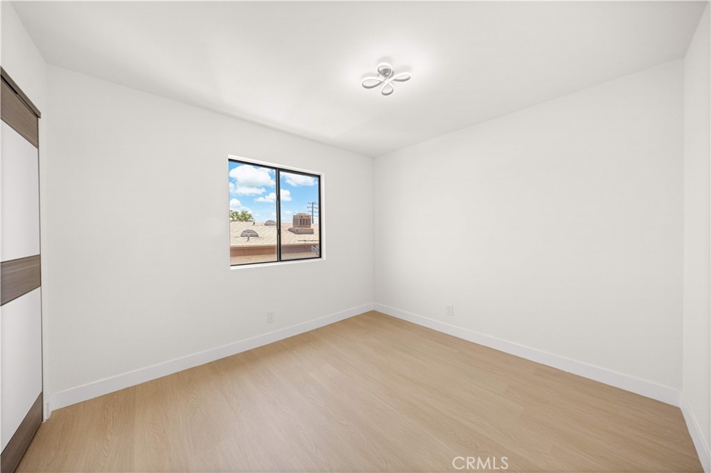 1290 Elm